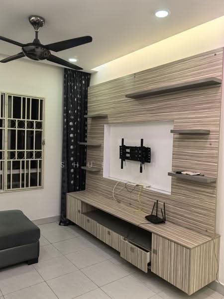 Pangsapuri untuk Disewa di Seri Intan Apartment - Shue Tan - Living Room - PropertyGuru.com.my