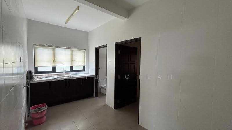 Bungalow House for Sale in Taman Hillview (Ulu Kelang) - Joshua Cheah - Kitchen - PropertyGuru.com.my
