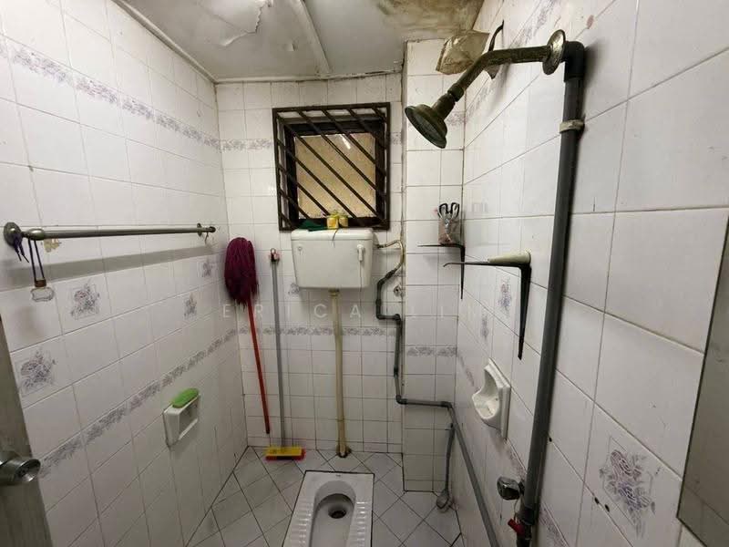 2-storey Terraced House for Sale in Skudai (Johor) - Erica Lim - Bathroom - PropertyGuru.com.my