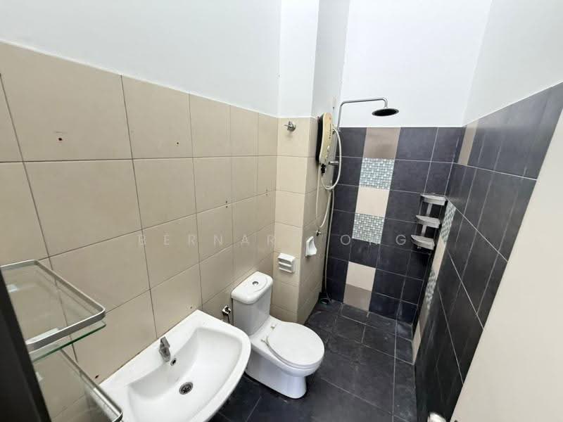 Rumah Teres 2-Tingkat untuk Dijual di Bandar Tasik Puteri (Rawang) - Bernard Ong - Bathroom - PropertyGuru.com.my
