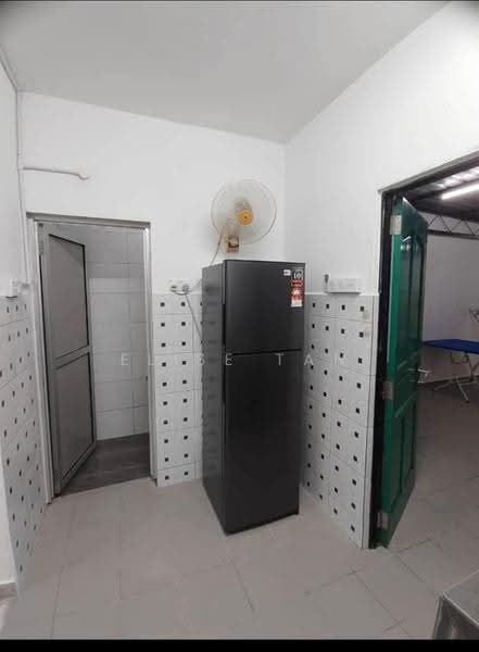 Rumah Teres 2-Tingkat untuk Disewa di PJS 10, Taman Seri Subang (Petaling Jaya) - Elise Tan - Kitchen - PropertyGuru.com.my