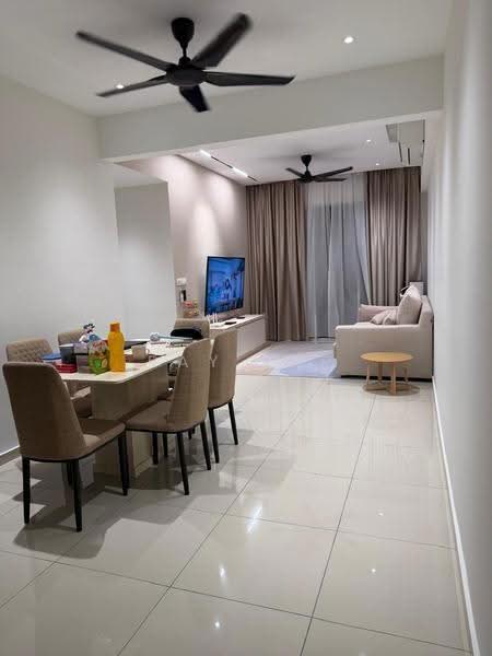 Kondominium untuk Dijual di Havana Beach Residences - Ray Yap - Living Room - PropertyGuru.com.my