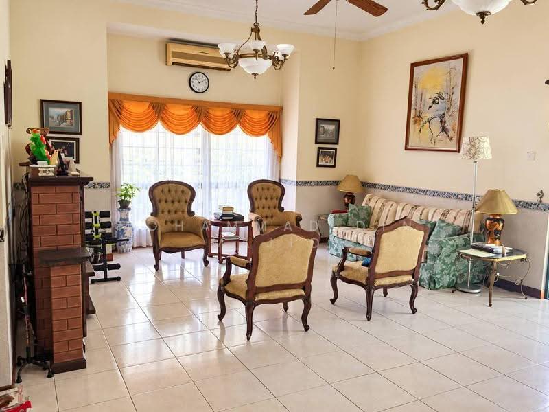 Rumah Banglo untuk Dijual di Bukit Rimau (Shah Alam) - Mohammad Din Majid - Living Room - PropertyGuru.com.my
