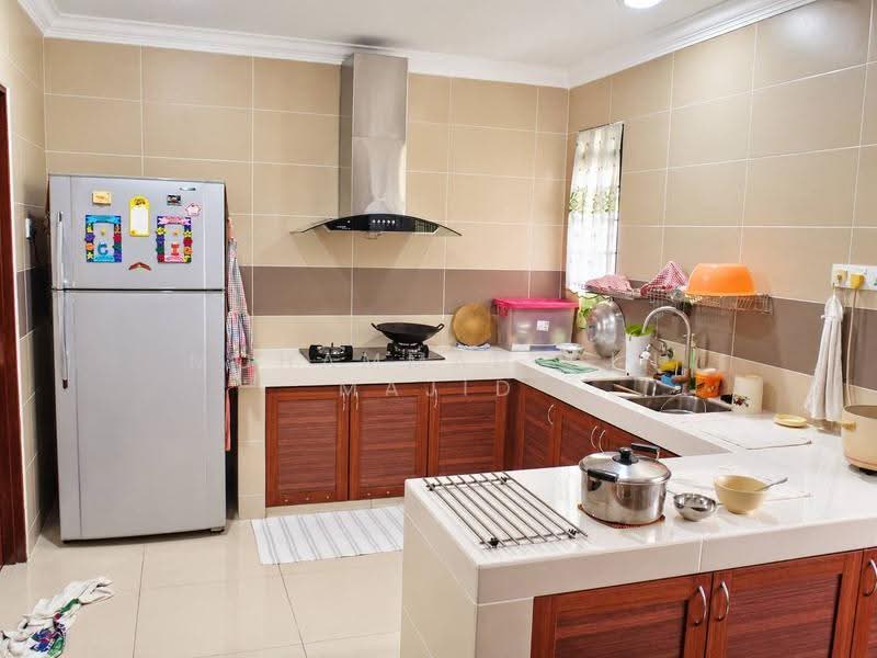 Rumah Banglo untuk Dijual di Bukit Rimau (Shah Alam) - Mohammad Din Majid - Kitchen - PropertyGuru.com.my