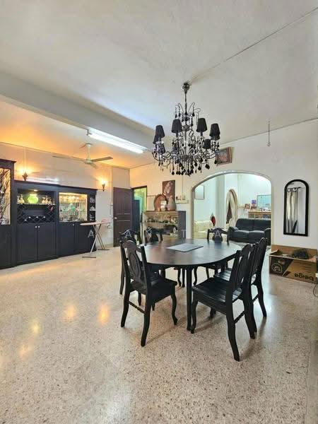 Rumah Banglo untuk Dijual di Taman Kebun Teh (Johor Bahru) - Alan Tia - Dining Room - PropertyGuru.com.my
