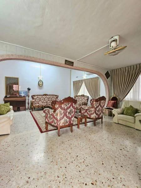 Rumah Banglo untuk Dijual di Taman Kebun Teh (Johor Bahru) - Alan Tia - Living Room - PropertyGuru.com.my