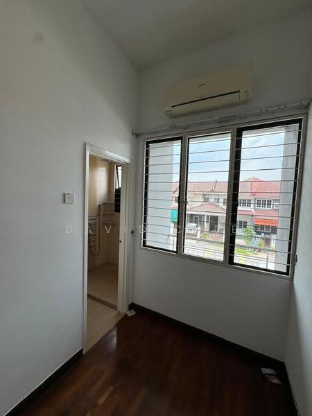 Terraced House for Sale in Bandar Kinrara Seksyen 5 (Bandar Kinrara) - David Chee - Bathroom - PropertyGuru.com.my