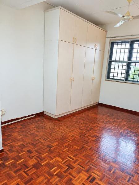 1.5-storey Terraced House for Sale in Bandar Kinrara Seksyen 1 (Bandar Kinrara) - Lucas Loh - Bedroom - PropertyGuru.com.my