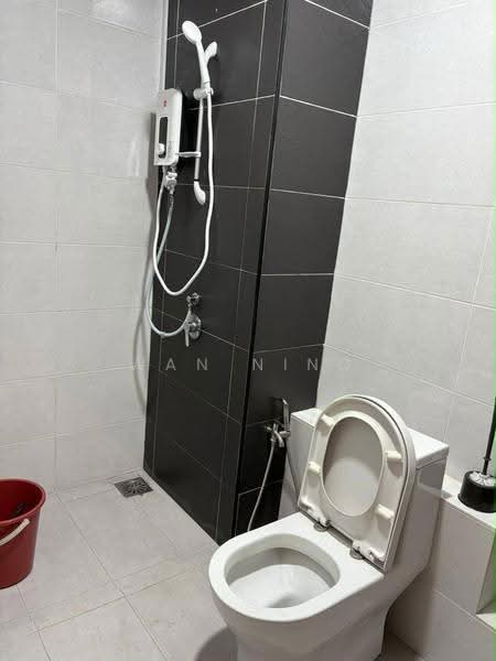 Kediaman Servis untuk Disewa di Wave @ Marina Cove - Wan Ning - Bathroom - PropertyGuru.com.my