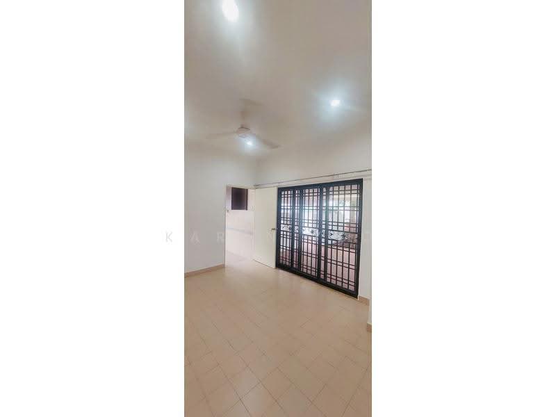 Rumah Berkembar untuk Disewa di Taman Kolam Air (Johor Bahru) - Karen Yeo - PropertyGuru.com.my