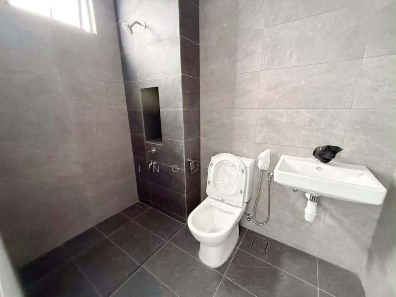2-storey Terraced House for Rent in Taman Impian Emas (Skudai) - Ing Xin - Bathroom - PropertyGuru.com.my