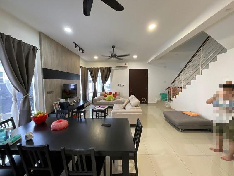 Semi-Detached House for Sale in Rawang (Selangor) - Bernard Ong - Living Room - PropertyGuru.com.my