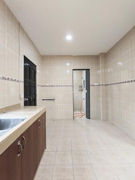 1-storey Terraced House for Sale in Bukit Indah (Iskandar Puteri (Nusajaya)) - William Loke - Kitchen - PropertyGuru.com.my