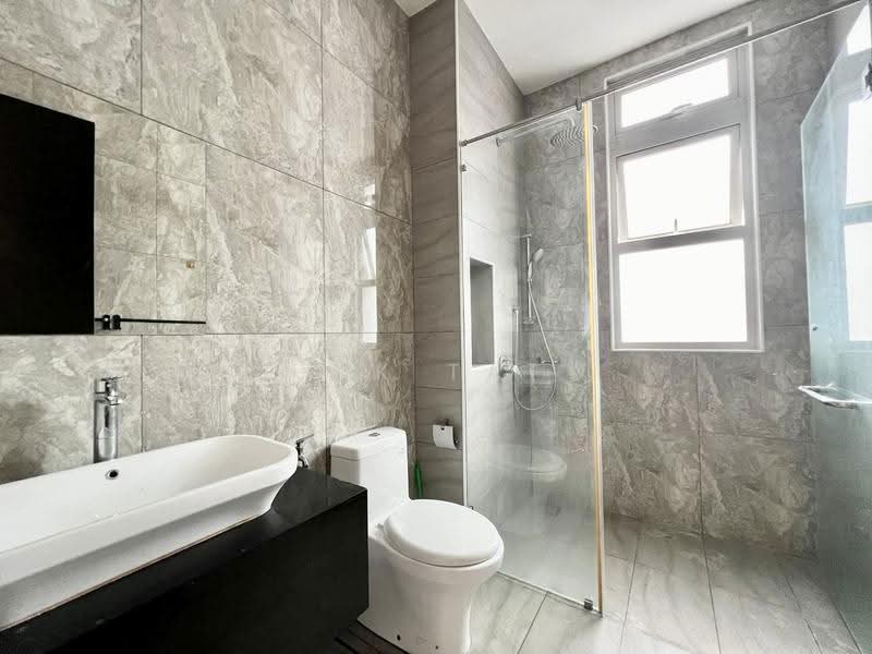 Cluster House for Sale in Eco Spring (Johor Bahru) - Yik Tat - Bathroom - PropertyGuru.com.my