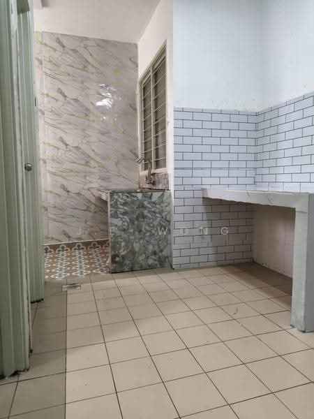 Apartment for Sale at Pangsapuri Seri Kayan - J.E. Wong - Kitchen - PropertyGuru.com.my