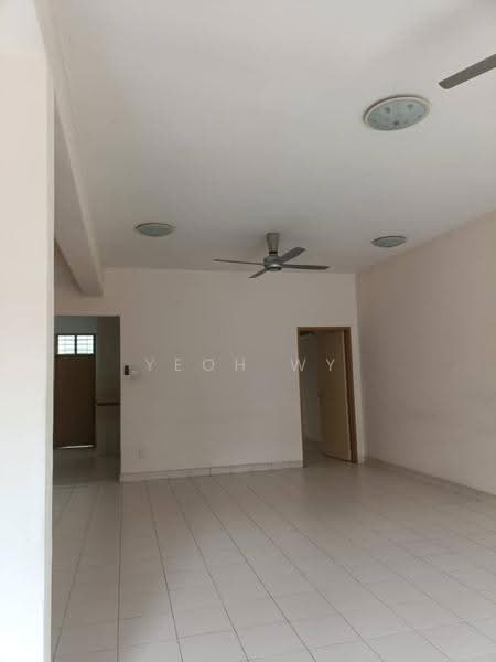 Terraced House for Sale in Shah Alam (Selangor) - Yeoh WY - Living Room - PropertyGuru.com.my