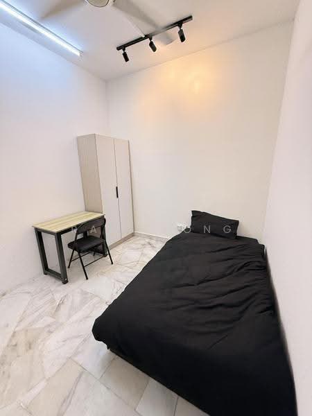 Apartment for Rent at Pangsapuri Lagoon Perdana - Ray Chong - Bedroom - PropertyGuru.com.my