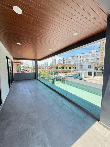 Bungalow House for Sale in Taman Kebun Teh (Johor Bahru) - Jaz Lee - PropertyGuru.com.my