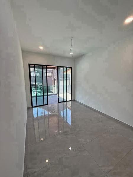 Bungalow House for Sale in Taman Kebun Teh (Johor Bahru) - Jaz Lee - PropertyGuru.com.my