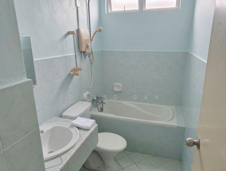 Apartment for Sale at Bayu Puteri 1 - Edward Gan - Bathroom - PropertyGuru.com.my