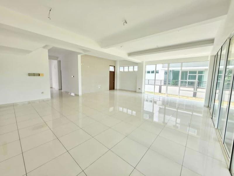 Semi-Detached House for Sale in Taman Austin Heights (Tebrau) - Yik Tat - Living Room - PropertyGuru.com.my