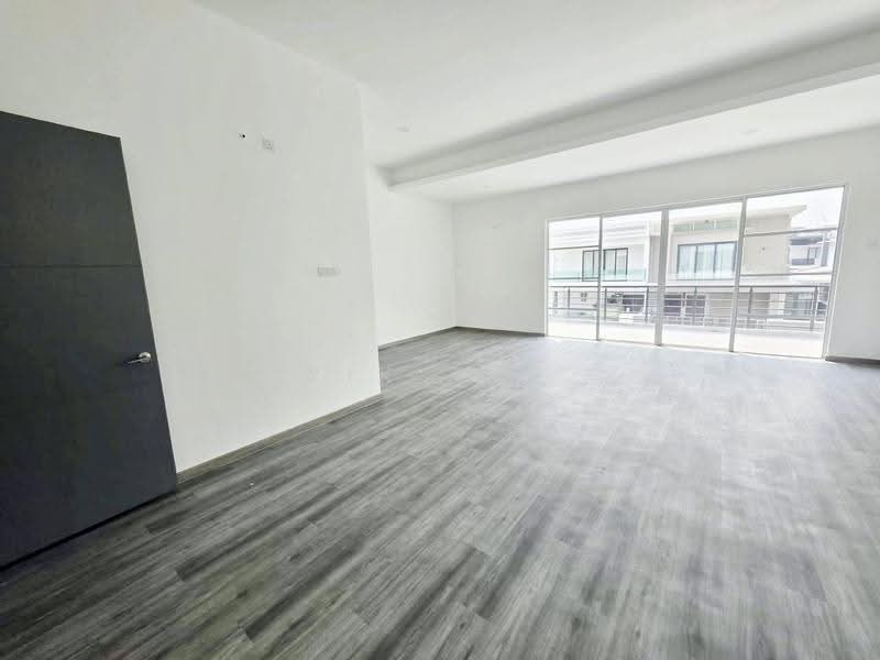 Semi-Detached House for Sale in Taman Austin Heights (Tebrau) - Yik Tat - Living Room - PropertyGuru.com.my