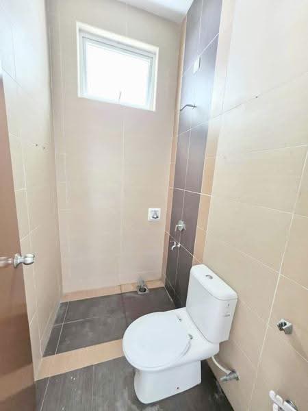 Semi-Detached House for Sale in Taman Austin Heights (Tebrau) - Yik Tat - Bathroom - PropertyGuru.com.my