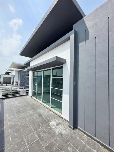 Semi-Detached House for Sale in Taman Austin Heights (Tebrau) - Yik Tat - Exterior - PropertyGuru.com.my