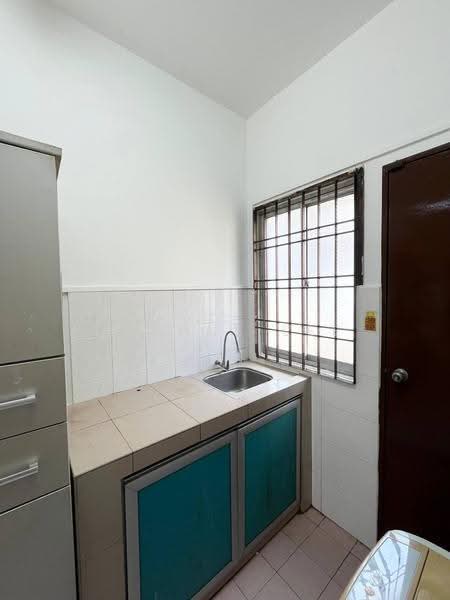 2-storey Terraced House for Rent in Taman Puteri Wangsa (Ulu Tiram) - Daphne Lee - Kitchen - PropertyGuru.com.my