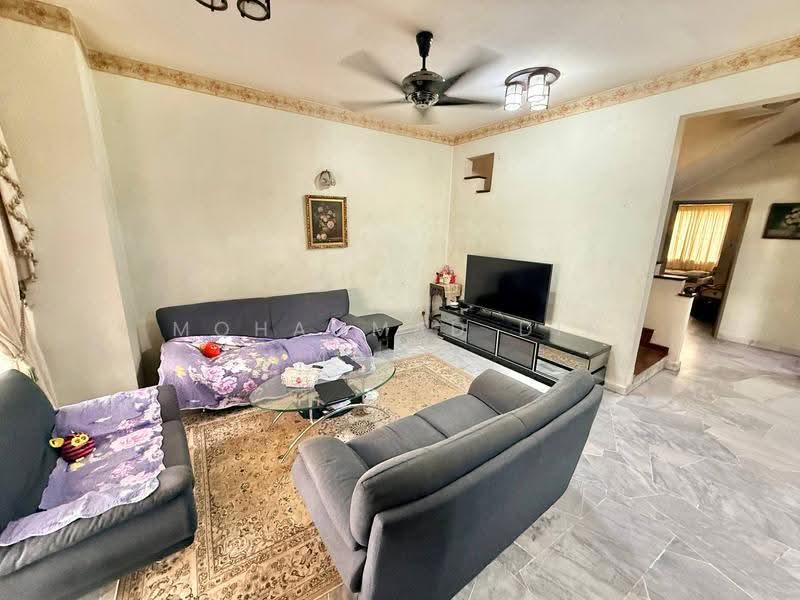 2-storey Terraced House for Sale in Usj 7 (Subang Jaya) - Mohammad Din Majid - Living Room - PropertyGuru.com.my