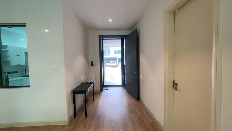 Rumah Berkembar untuk Disewa di Cyberjaya (Selangor) - Hilmi Ariffin - Entrance - PropertyGuru.com.my