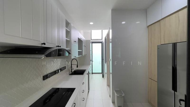 Rumah Berkembar untuk Disewa di Cyberjaya (Selangor) - Hilmi Ariffin - Kitchen - PropertyGuru.com.my