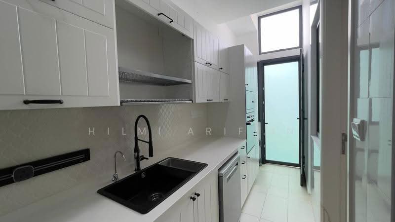 Rumah Berkembar untuk Disewa di Cyberjaya (Selangor) - Hilmi Ariffin - Kitchen - PropertyGuru.com.my