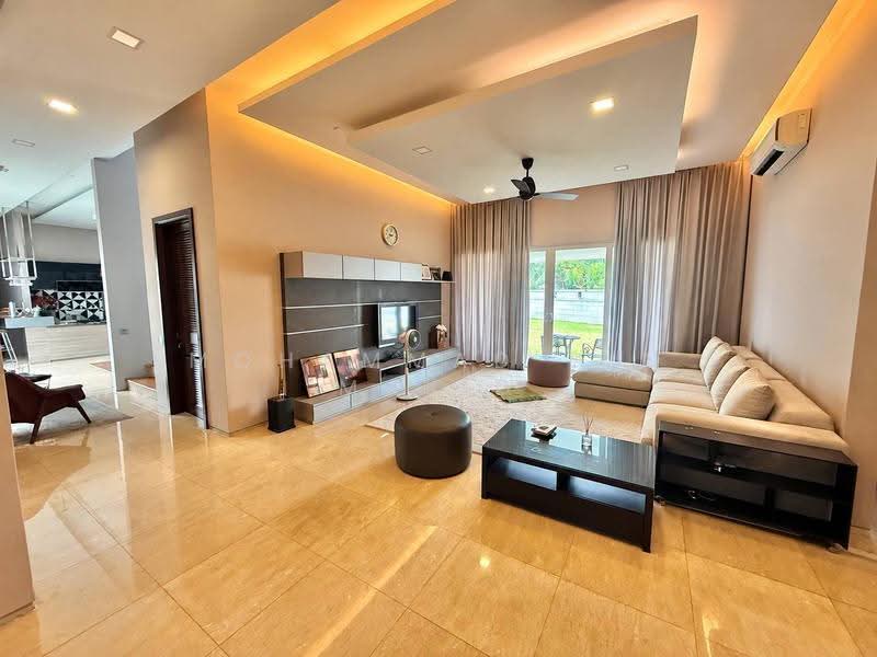 Bungalow House for Sale in Seksyen 7 (Shah Alam) - Mohammad Din Majid - Living Room - PropertyGuru.com.my