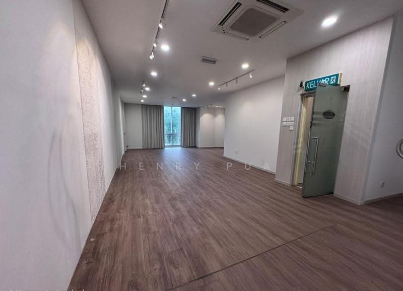 Shop / Office for Rent in Taman Mount Austin (Tebrau) - Henry Pua - Interior - PropertyGuru.com.my