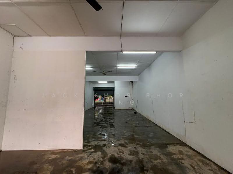 Shop for Rent in Kapar (Selangor) - Jack Khor Phor Jiing - Interior - PropertyGuru.com.my