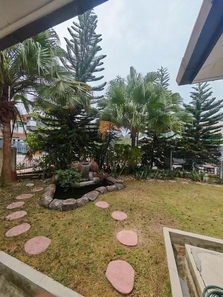 2-storey Terraced House for Rent in Taman Laguna (Johor Bahru) - YY Tey - Garden - PropertyGuru.com.my