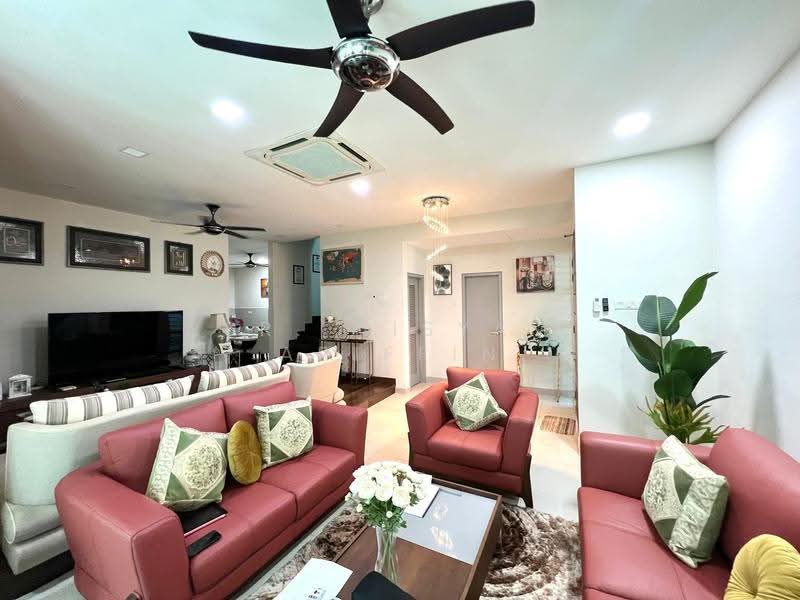 Rumah Berkembar untuk Dijual di Kota Seriemas (Nilai) - Sr. Hisyam Ariffin - Living Room - PropertyGuru.com.my