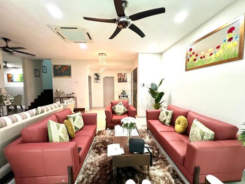 Rumah Berkembar untuk Dijual di Kota Seriemas (Nilai) - Sr. Hisyam Ariffin - Living Room - PropertyGuru.com.my