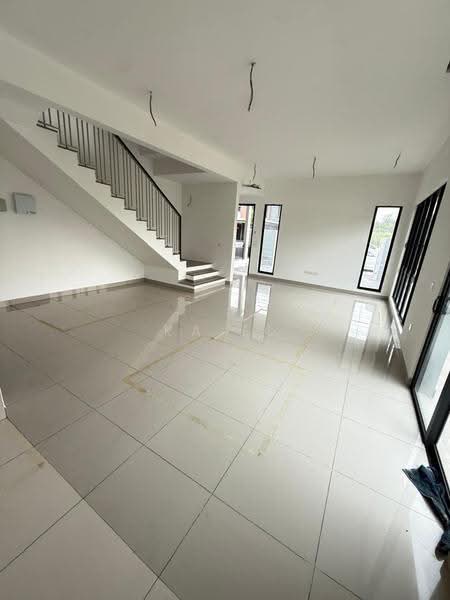 2-storey Terraced House for Sale in Elmina (Shah Alam) - Ka Ee - Living Room - PropertyGuru.com.my