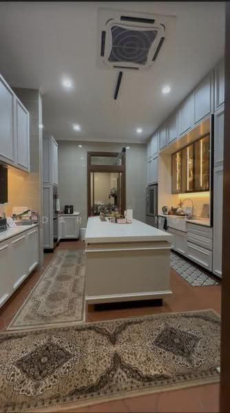 Semi-Detached House for Sale in Temasya Glenmarie (Glenmarie) - Darren Ng - Kitchen - PropertyGuru.com.my