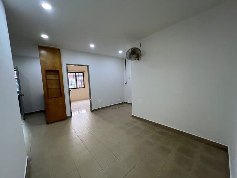 Rumah Teres 1-Tingkat untuk Disewa di Taman Molek (Johor Bahru) - YY Tey - Interior - PropertyGuru.com.my