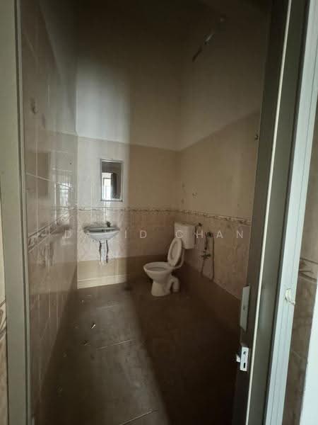 Terraced House for Sale in Taman Mutiara Rini (Skudai) - David Chan - Bathroom - PropertyGuru.com.my