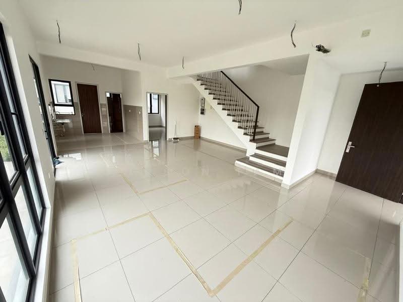 Rumah Teres 2-Tingkat untuk Dijual di Elmina (Shah Alam) - Winson Tam - Living Room - PropertyGuru.com.my