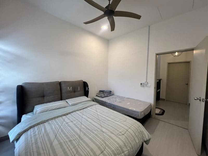 Rumah Teres 2-Tingkat untuk Dijual di Bandar Rimbayu (Telok Panglima Garang) - Miki You - Bedroom - PropertyGuru.com.my