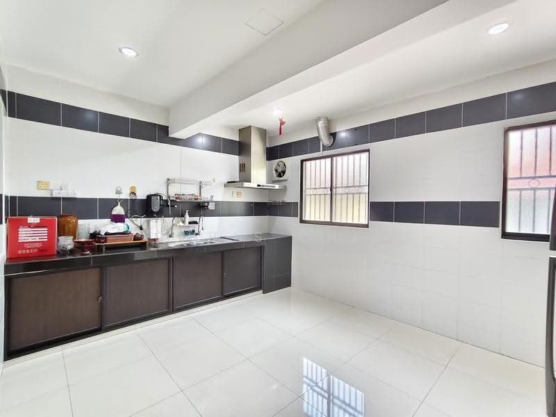 Rumah Teres 2-Tingkat untuk Dijual di Bandar Baru Sri Klebang (Chemor) - Chris Chin - Kitchen - PropertyGuru.com.my