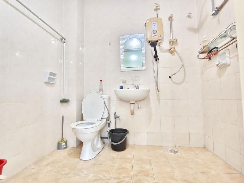 Rumah Teres 2-Tingkat untuk Dijual di Bandar Baru Sri Klebang (Chemor) - Chris Chin - Bathroom - PropertyGuru.com.my