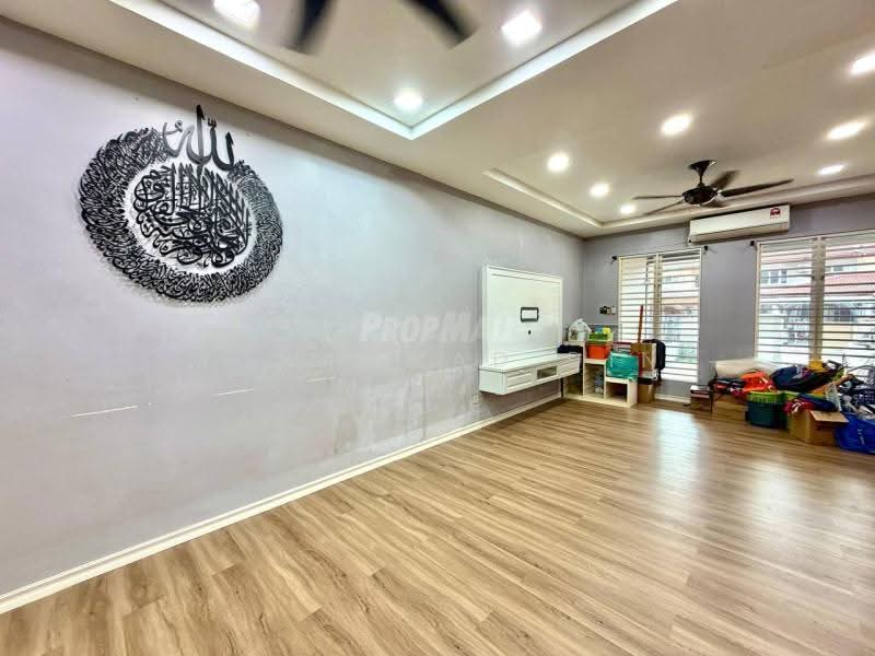 Rumah Teres 2-Tingkat untuk Dijual di Seksyen 7 (Shah Alam) - Mohammad Din Majid - Living Room - PropertyGuru.com.my