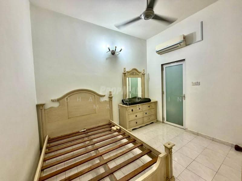 Rumah Teres 2-Tingkat untuk Dijual di Seksyen 7 (Shah Alam) - Mohammad Din Majid - Bedroom - PropertyGuru.com.my