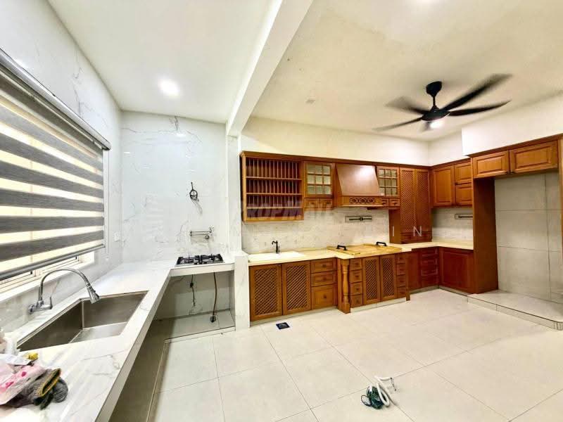 Rumah Teres 2-Tingkat untuk Dijual di Seksyen 7 (Shah Alam) - Mohammad Din Majid - Kitchen - PropertyGuru.com.my